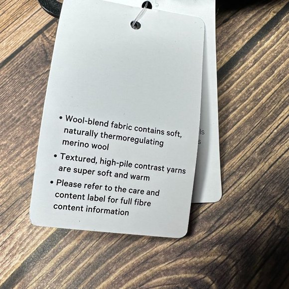 NWT Lululemon Ombre Knit Textured Beanie O/S (Black Grey) - Picture 12 of 13